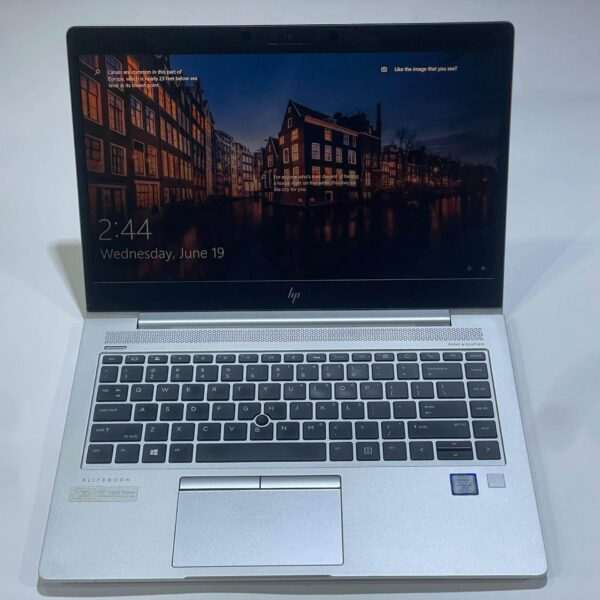HP Elitebook 840 G5 8th Gen. Intel Core i5 8gb Ram 256GB SSD Keyboard Light